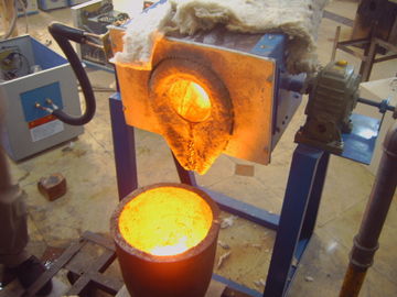 het het werkende Ijzer van het 24 uren geen-Einde/Materiaal van de de smeltende oventhermische behandeling van de Staalinductie, 340V-430V